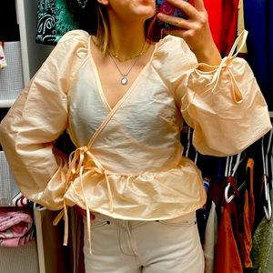 Blouse cream/peach colored